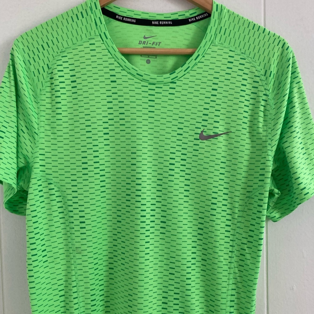 Women’s Nike Running Dri-Fit T-Shirt Med. Green